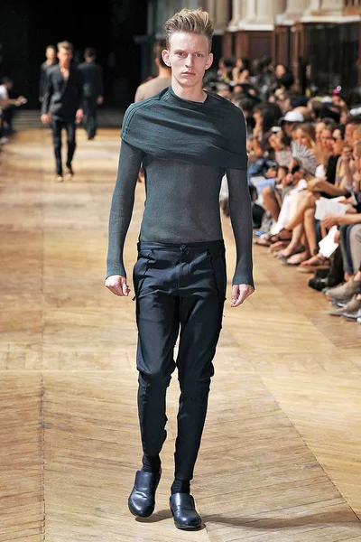 Look 5
